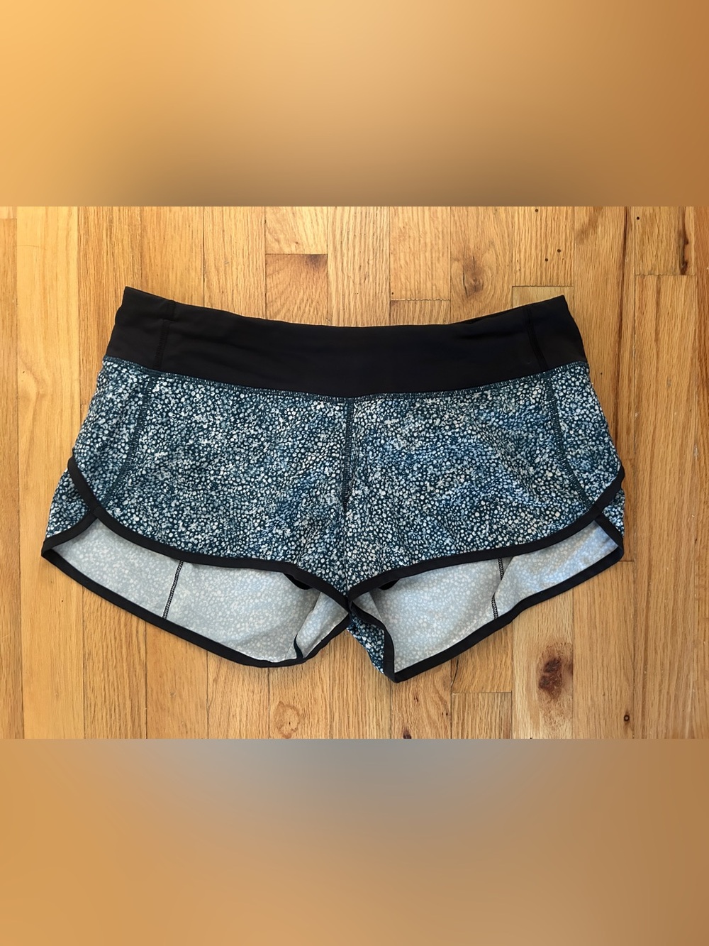 Lululemon size 8